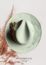 Load image into Gallery viewer, Kaye Feather Fedora [Mint]

