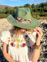 Load image into Gallery viewer, Taite Embroidered Folk Smock [White] Medium

