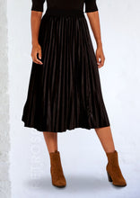 Load image into Gallery viewer, Delia pleat velour skirt [black]
