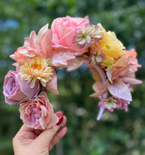 Load image into Gallery viewer, Vintage Selina Flower Crown [Large]
