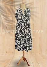 Load image into Gallery viewer, Floral trapeze midi dress [cream/black] LARGE
