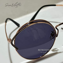 Load image into Gallery viewer, Scarlette Swirl Sunglasses [Black]
