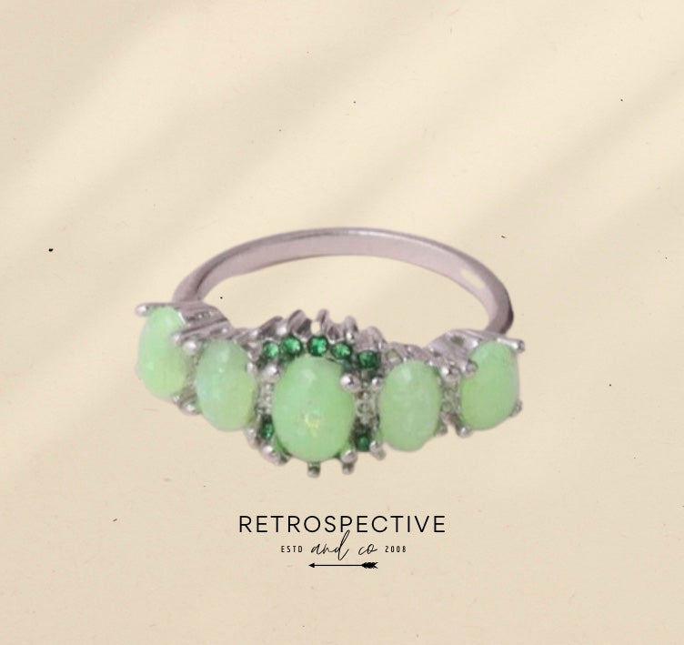 Niamh 5 stone ring mint green [Large]
