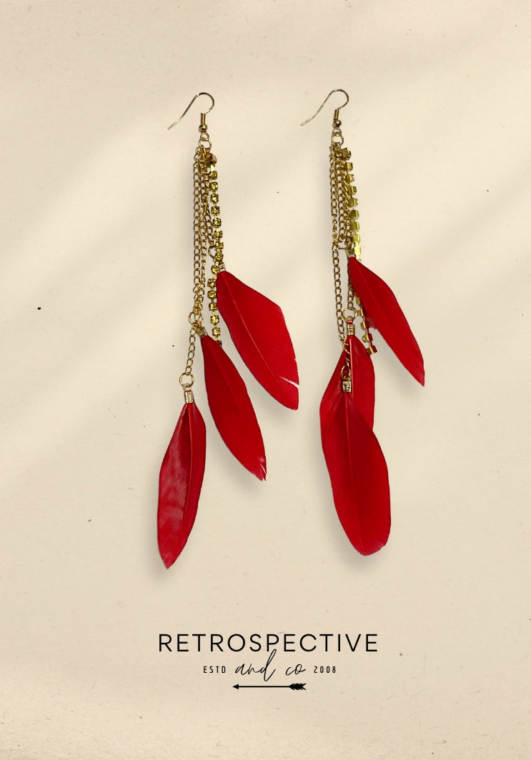 Isolde Festival Feather Earrings [red]