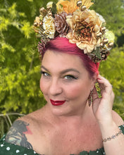 Load image into Gallery viewer, Zelda Goddess Flower Crown
